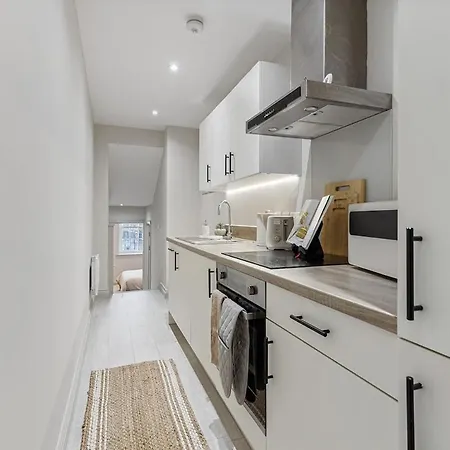 Cosy & Modern Centre *
